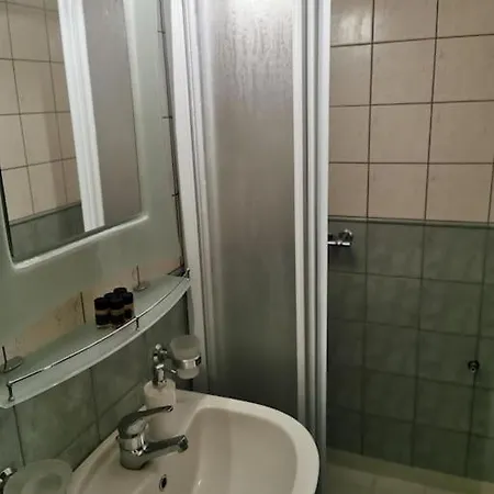 بيت للعطل άνθεμις *