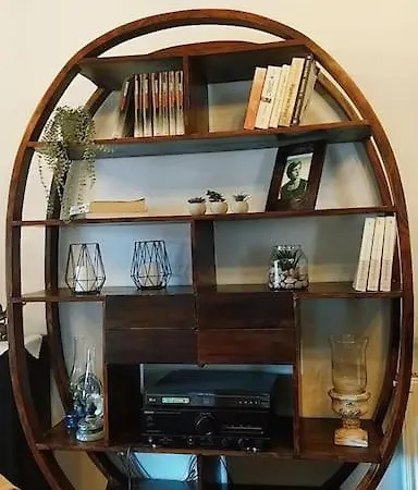 بيت للعطل άνθεμις *