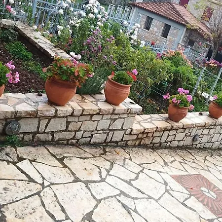 άνθεμις بيت للعطل Levídhion