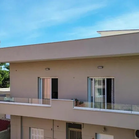 Luxury 2 Koilas