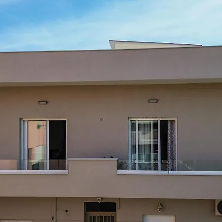 Apartment Luxury 2 *